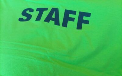Maglietta per staff per feste
#personalizzazionisurichiesta #pubblicitàpersonalizzata#eventisagre #sagradelpaese #tshirtpersonalizzate#sagraassuntarocca#